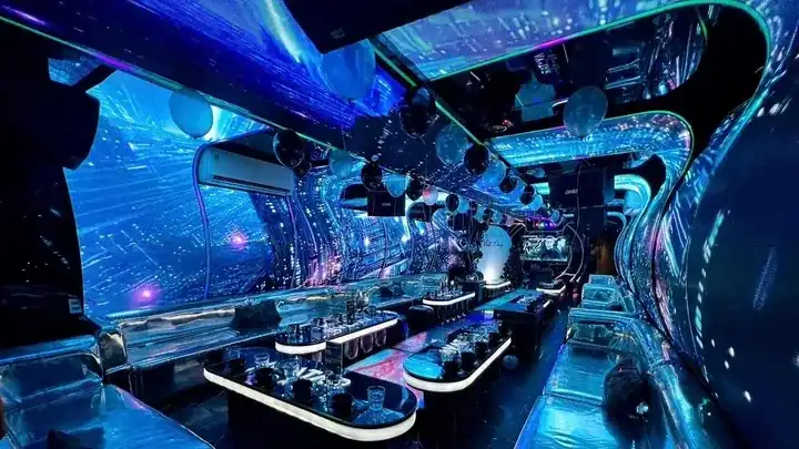 호치민 가라오케