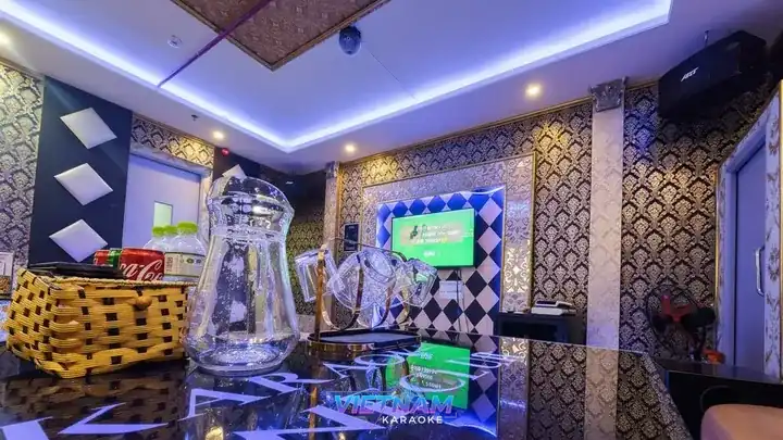 하노이 존슨 가라오케